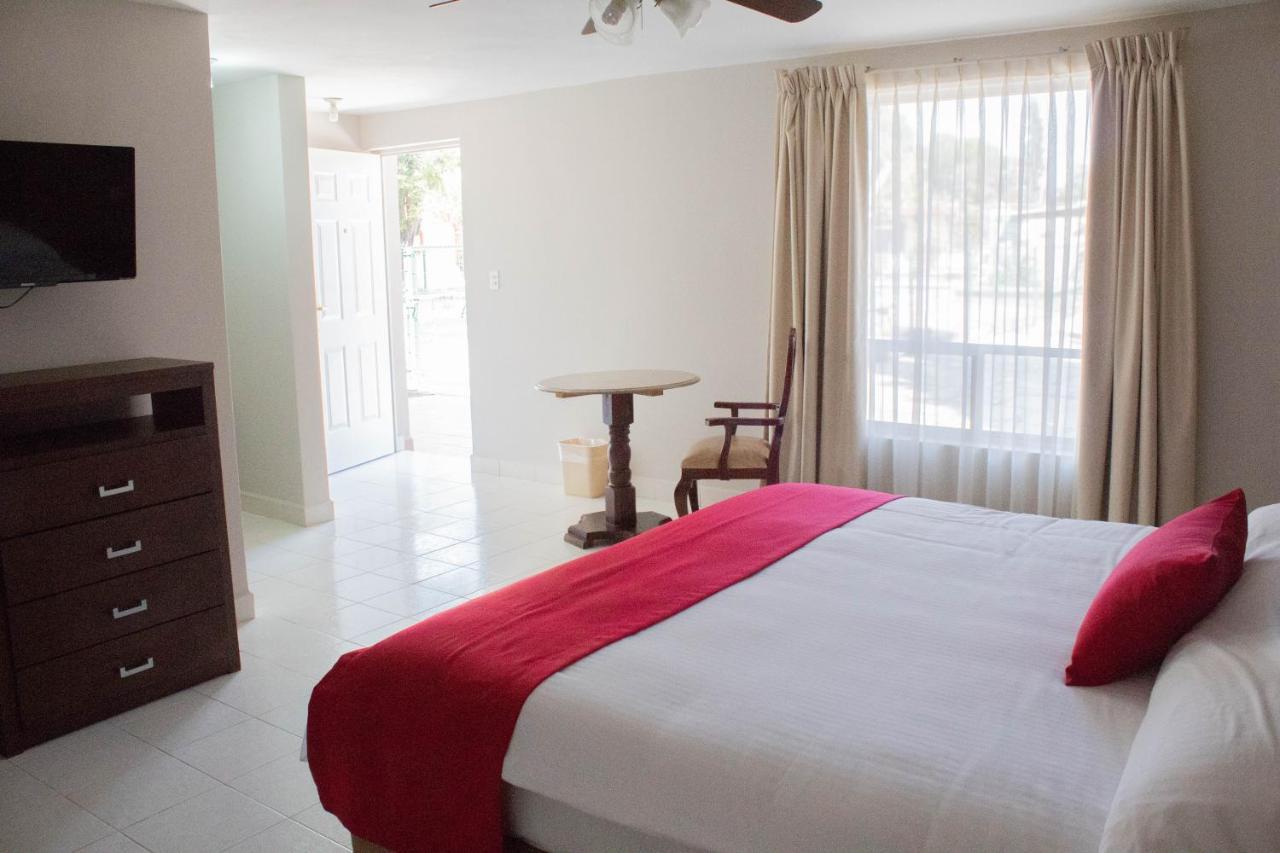 Hotel Huizache Saltillo Extérieur photo