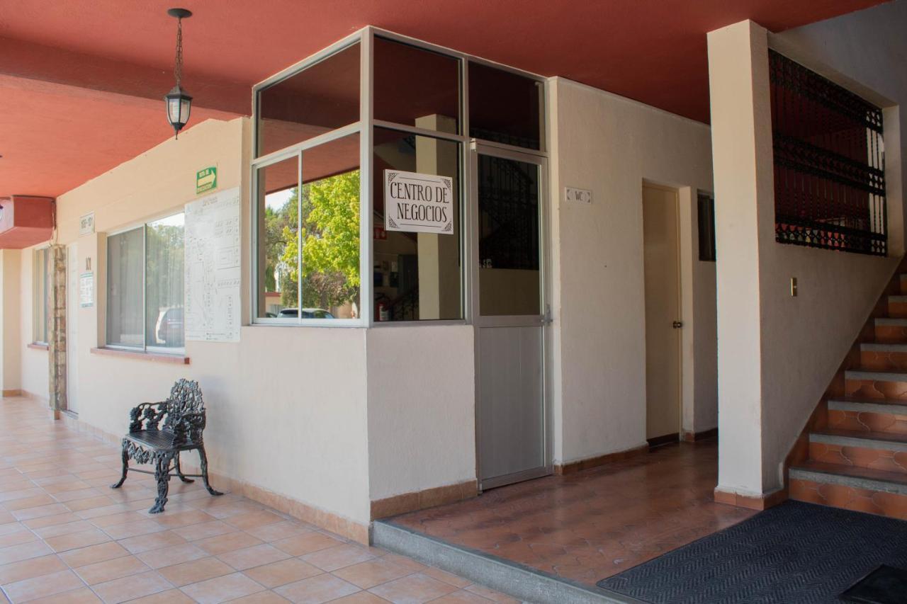 Hotel Huizache Saltillo Extérieur photo