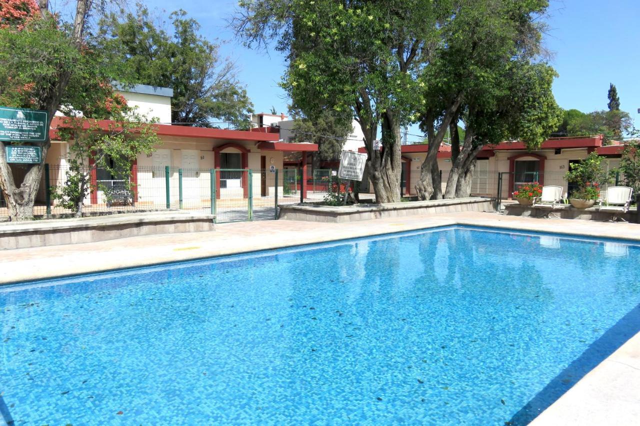 Hotel Huizache Saltillo Extérieur photo